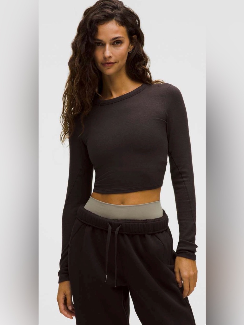 Lululemon Hold Tight Straight-Hem Cropped Long-Sleeve Shirt
Sequoia Size 8